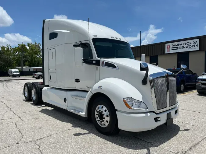 2022 Kenworth T680