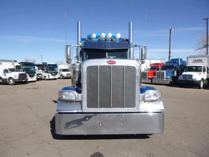 2021 Peterbilt 389