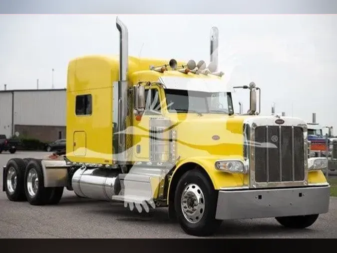 2020 PETERBILT 389