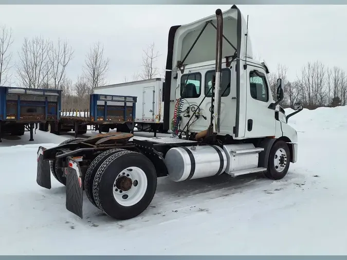 2019 FREIGHTLINER/MERCEDES NEW CASCADIA 11610fe3fb466291fb17a0ddd5b4a27b1f3