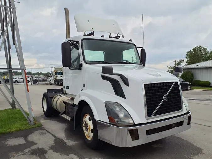 2016 VOLVO VNL42TRACTOR