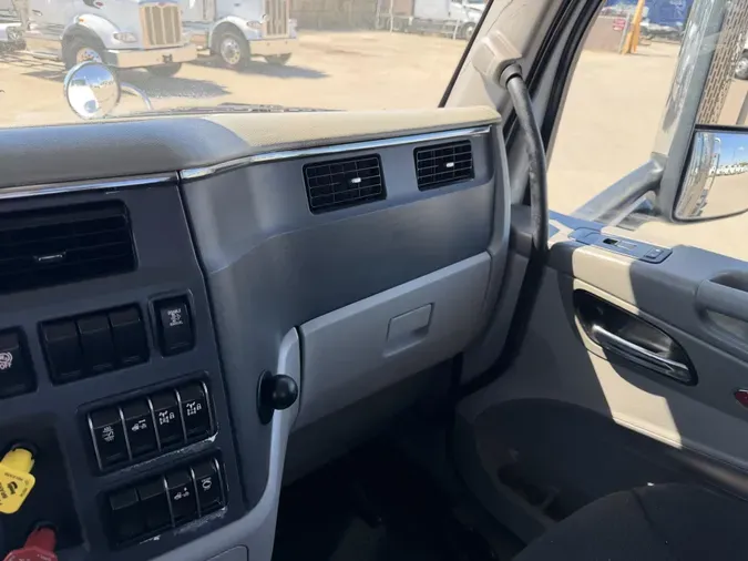 2021 Peterbilt 567
