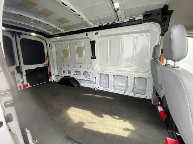 2019 FORD MOTOR COMPANY TRANSIT 250 MED ROOF