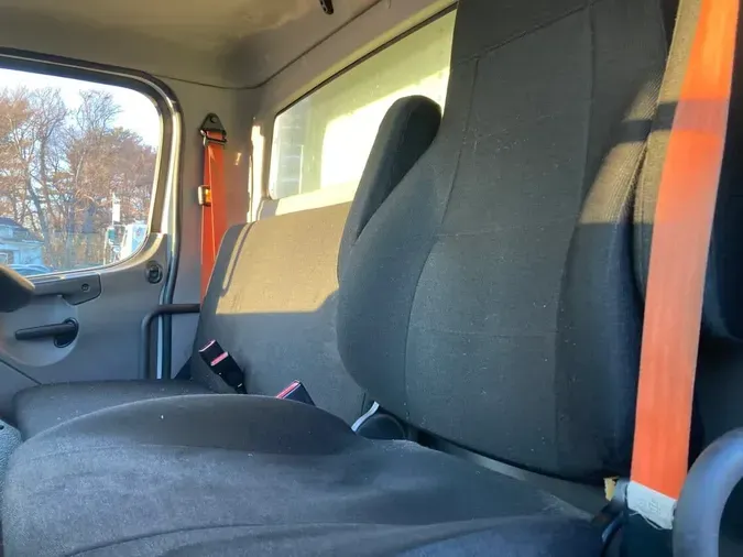 2018 FREIGHTLINER/MERCEDES M2 106