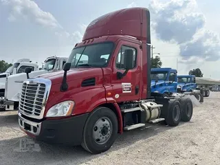 2016 FREIGHTLINER CASCADIA 113