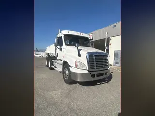 2019 FREIGHTLINER/MERCEDES CASCADIA 125