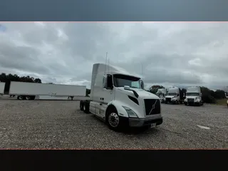 2019 Volvo VNL 740