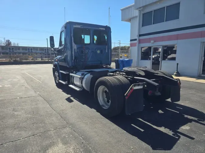2018 FREIGHTLINER/MERCEDES CASCADIA 113