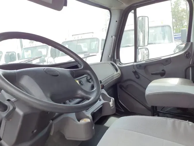 2018 FREIGHTLINER/MERCEDES M2 106