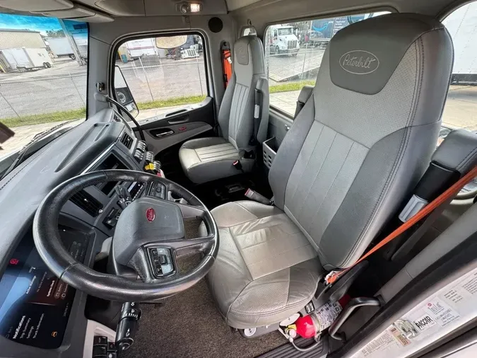 2022 Peterbilt 5791110713c44414d67b5af861e374dabb2