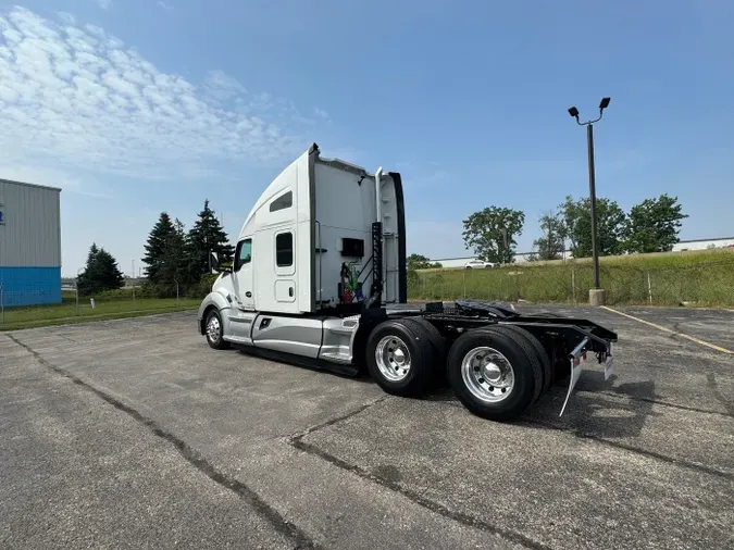 2022 Kenworth T680
