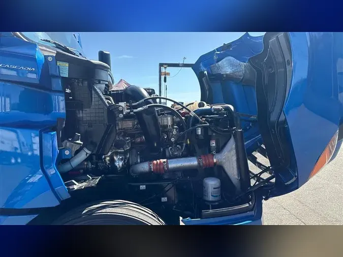 2022 FREIGHTLINER CA126