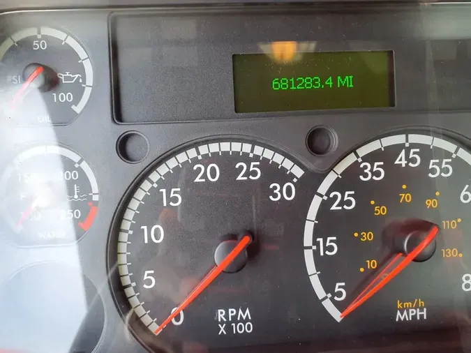 2020 FREIGHTLINER/MERCEDES CASCADIA 113