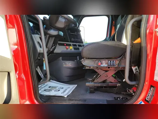 2022 FREIGHTLINER CA126