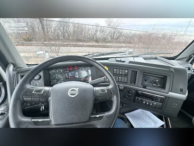 2019 Volvo VNL300