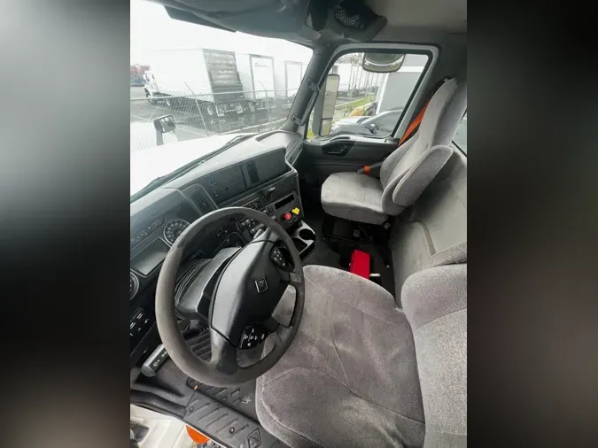 2018 NAVISTAR INTERNATIONAL LT625 DAYCAB T/A