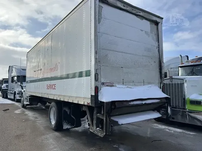 2009 FREIGHTLINER BUSINESS CLASS M2 106