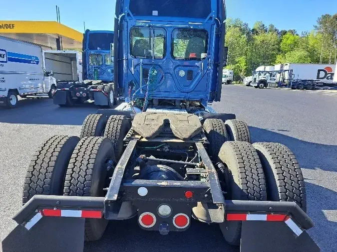 2016 Freightliner X12564ST