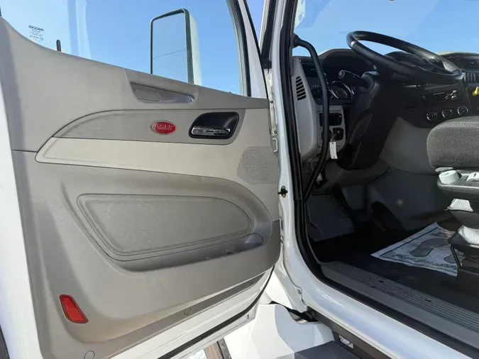 2021 Peterbilt 579