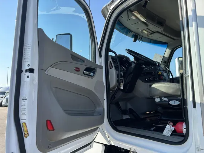 2020 Peterbilt 567