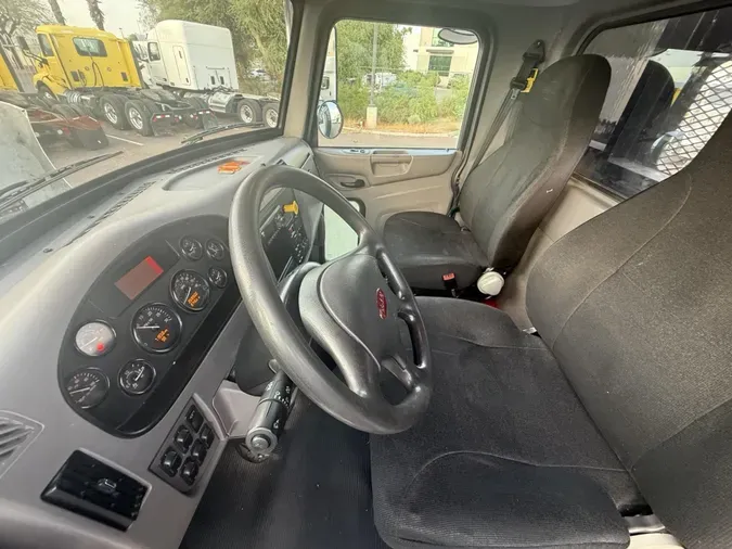 2019 Peterbilt 337