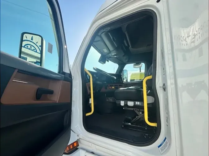 2022 Freightliner PT126SLP