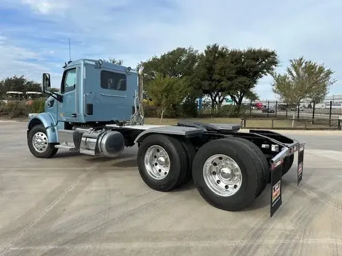 2022 Peterbilt 567