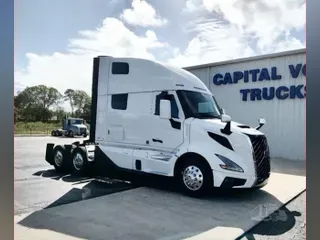 2025 VOLVO VNL64T860