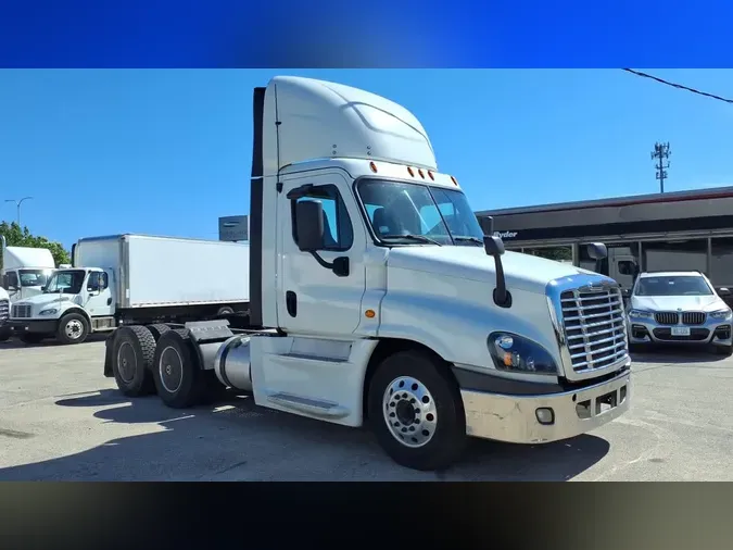 2019 FREIGHTLINER/MERCEDES CASCADIA 125114a0542b8e4ccc361737b7266d71dfd