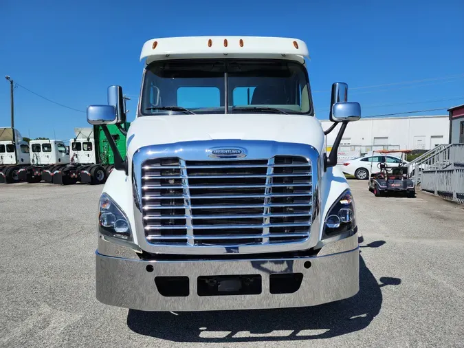 2018 FREIGHTLINER/MERCEDES CASCADIA 113