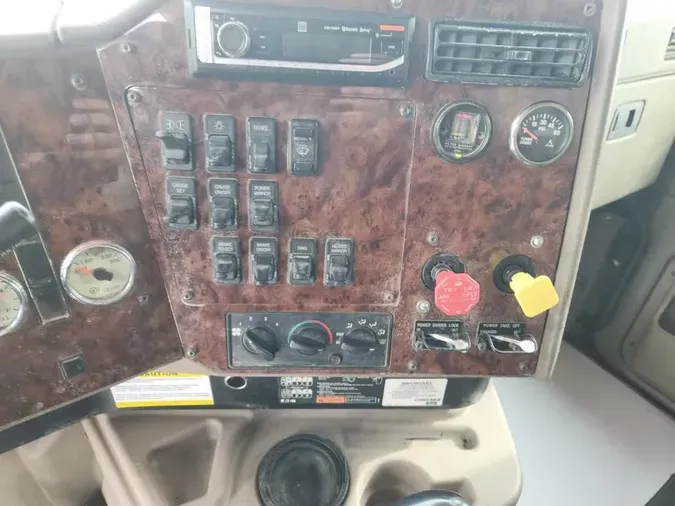 2005 International PAYSTAR 5600