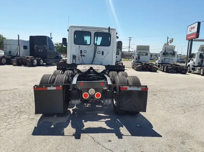 2020 FREIGHTLINER CASCADIA 125