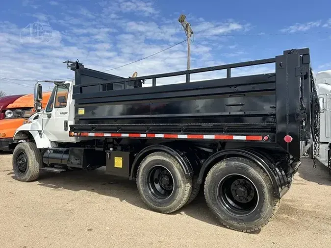 2004 INTERNATIONAL WORKSTAR 7500