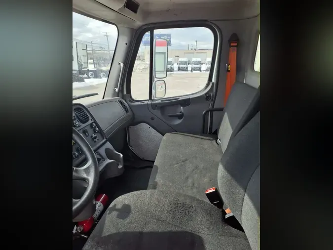2019 FREIGHTLINER/MERCEDES M2 106
