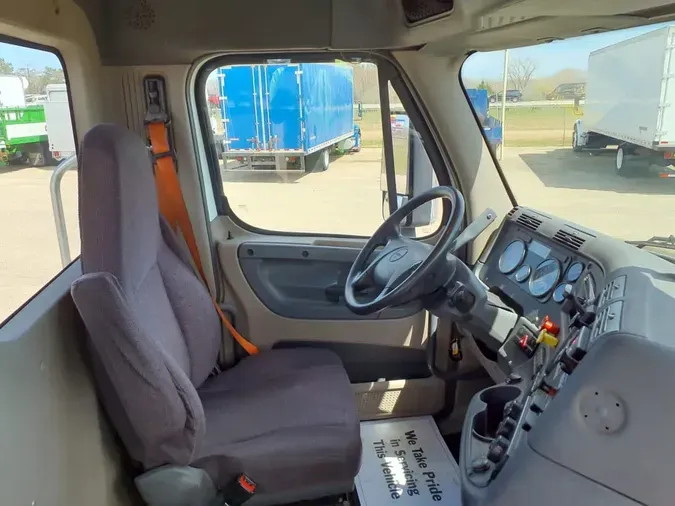 2018 FREIGHTLINER/MERCEDES CASCADIA 113