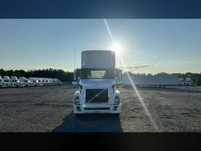 2016 Volvo VNL300