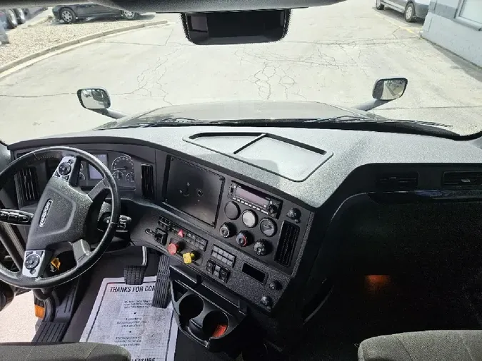 2023 FREIGHTLINER Cascadia 126