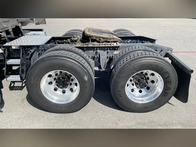 2024 Freightliner Cascadia 126