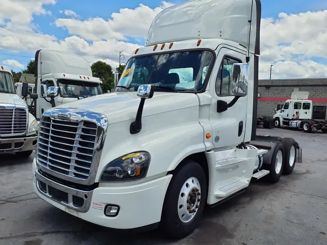 2019 FREIGHTLINER/MERCEDES CASCADIA 125