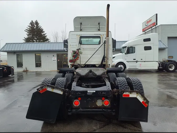 2016 VOLVO VNL64TRACTOR