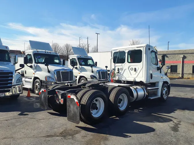 2018 FREIGHTLINER/MERCEDES CASCADIA 125