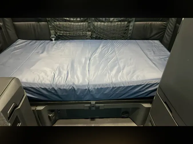 2023 Freightliner Cascadia 126