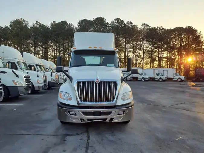 2018 NAVISTAR INTERNATIONAL LT625 DAYCAB T/A