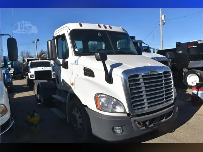 2017 FREIGHTLINER CASCADIA 113