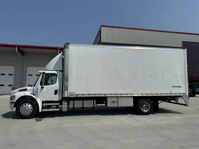 2023 Freightliner BUSINESS CLASS M2 106