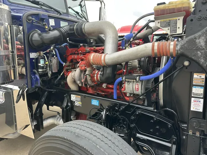 2022 Peterbilt 389