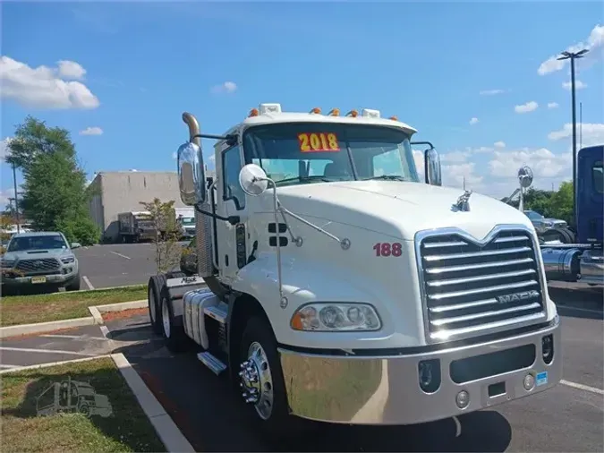 2018 MACK PINNACLE CXU613