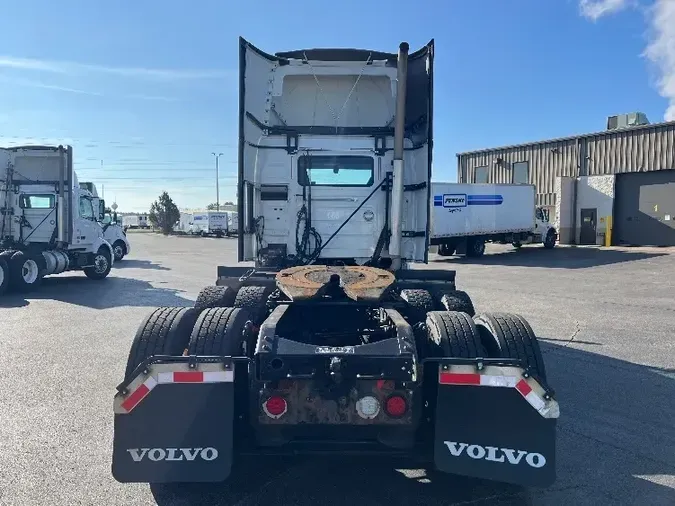2019 Volvo VNR64300
