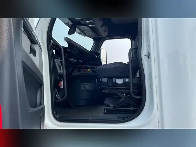 2020 FREIGHTLINER CA126