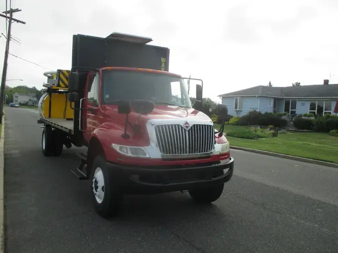 2018 INTERNATIONAL 4300